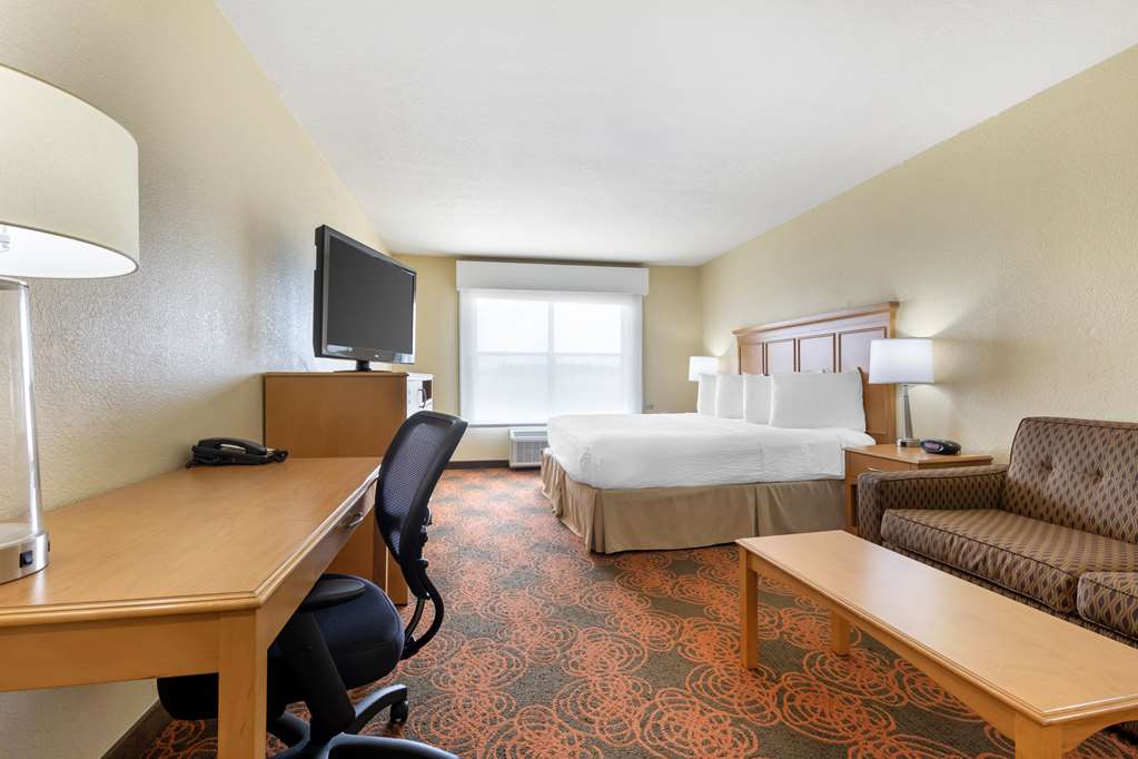 Best Western Plus Waco North-guestroom-Guest Room,On-Site.jpg