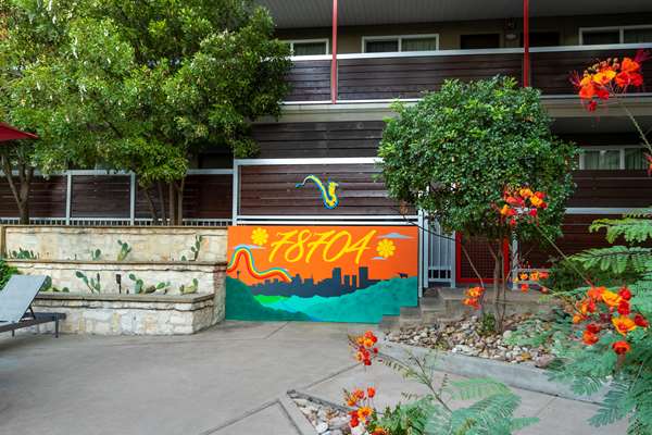 Pool - Aiden by Best Western Austin City Hotel - I-35, Exit 232A