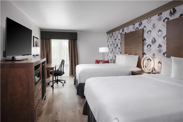 2 Double Beds, Non-Smoking, Microwave And Refrigerator, Work Desk, Wi-Fi, Full Breakfast