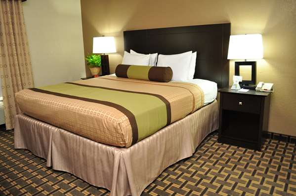  - Best Western Plus Cutting Inn Weatherford - I-20, Exit 408