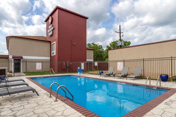 Pool - Best Western Plus Orange County Vidor Inn - I-10, Exit 860 & 861