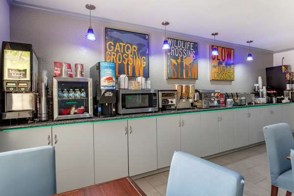 Amenities - Best Western Plus Orange County Vidor Inn - I-10, Exit 860 & 861