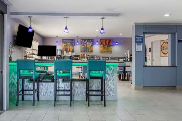 Amenities - Best Western Plus Orange County Vidor Inn - I-10, Exit 860 & 861