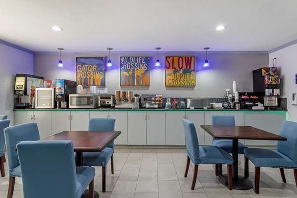 Amenities - Best Western Plus Orange County Vidor Inn - I-10, Exit 860 & 861