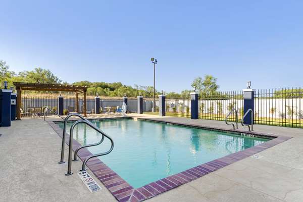 Pool - Best Western Plus Pleasanton Inn