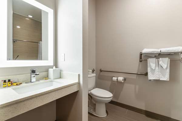  - Best Western Plus Pleasanton Inn