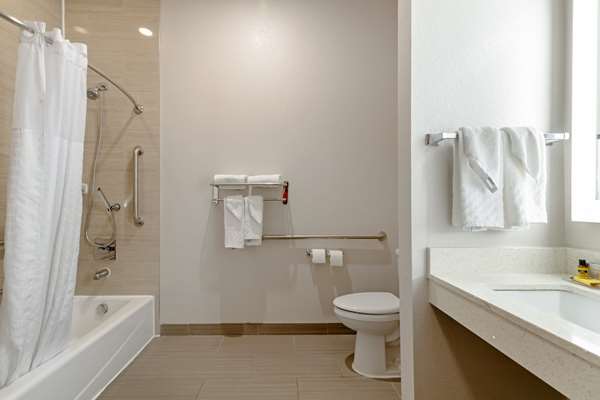  - Best Western Plus Pleasanton Inn