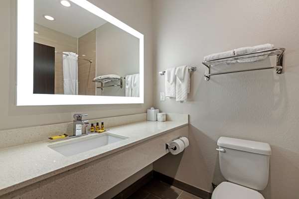  - Best Western Plus Pleasanton Inn