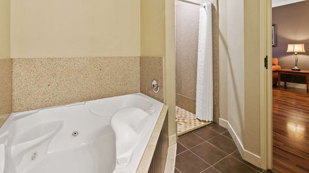 Best Western Plus Georgetown Inn & Suites-guestroom-Guest Room,Bathroom,Suite,On-Site.jpg