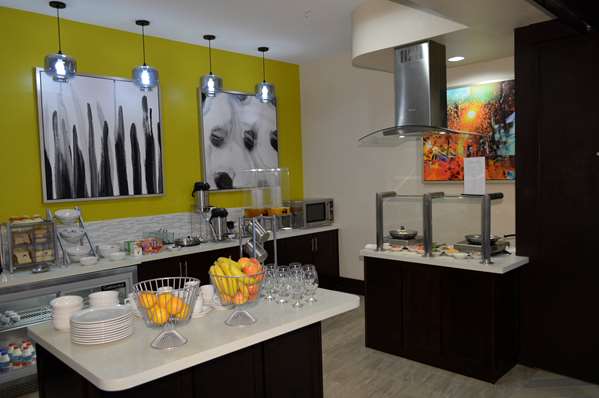 Restaurant - Best Western Premier Ashton Suites Houston