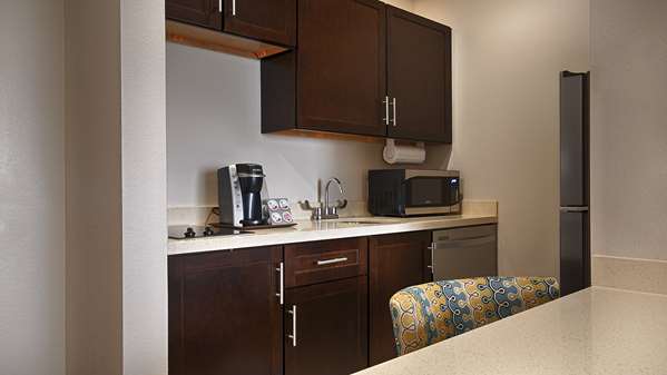 Suite - Best Western Premier Ashton Suites Houston