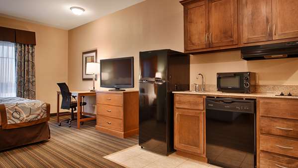  - Best Western Plus Seminole Hotel & Suites