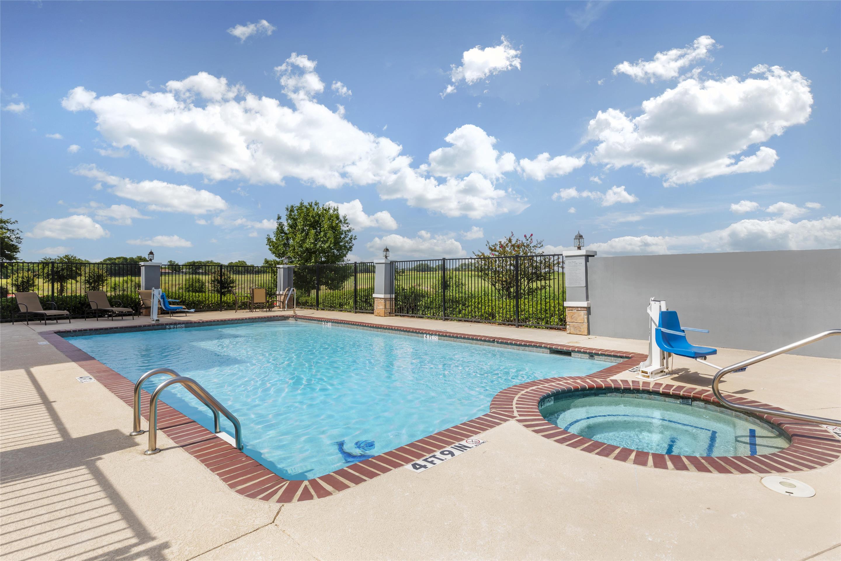 Pool | Best Western Plus Fort Worth Forest Hill Inn & Suites