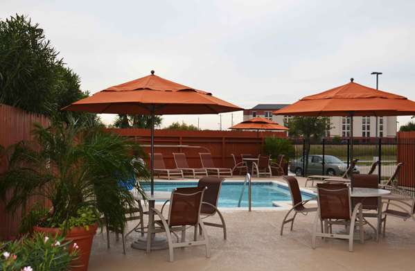 Pool - Best Western Plus Hobby Airport Inn & Suites Houston - I-45, Exit 36