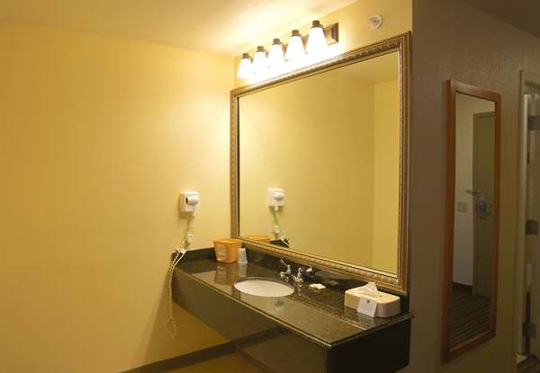  - Best Western East El Paso Inn Clint - I-10, Exit 42