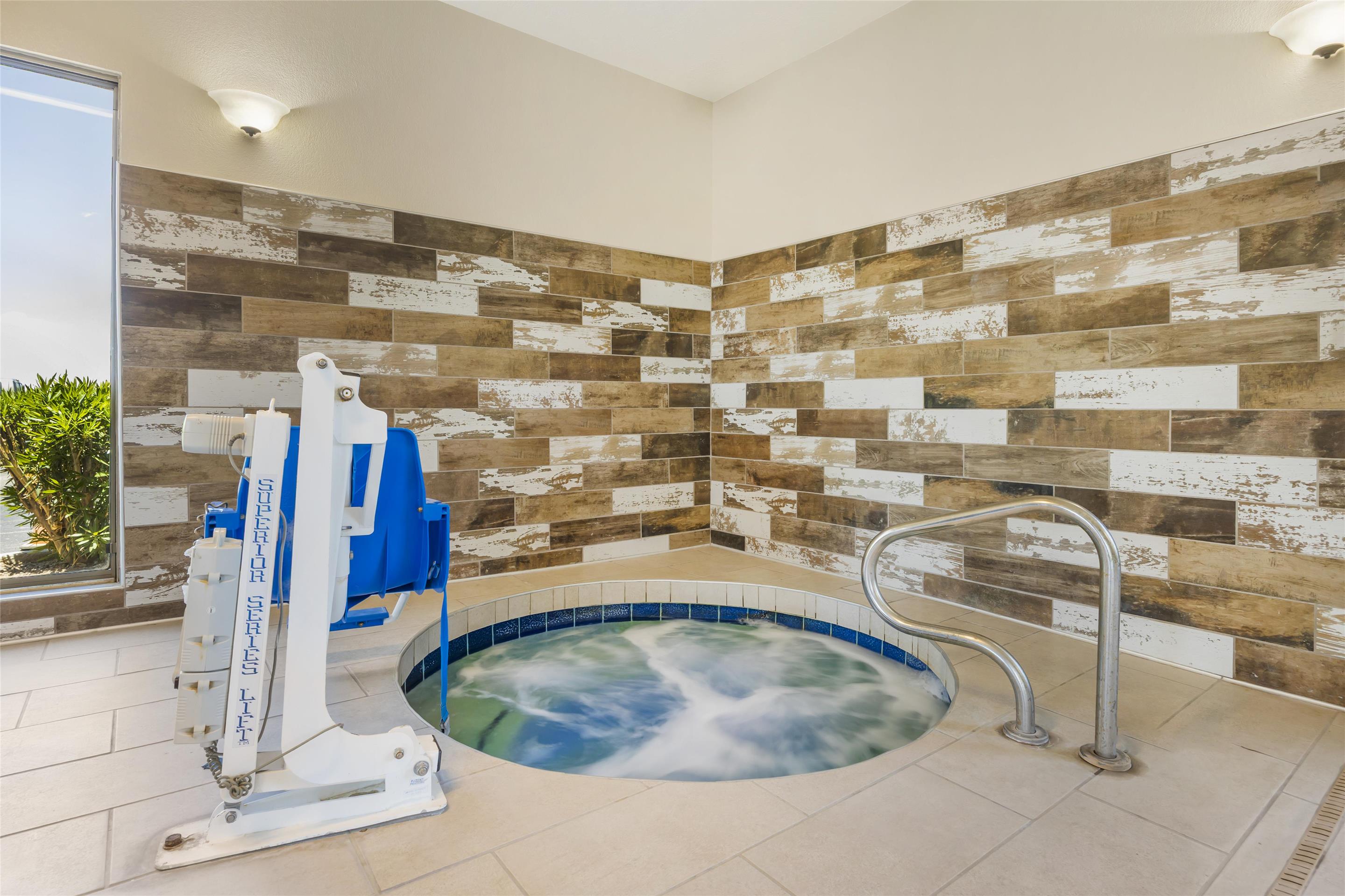 Indoor Hot Tub | Best Western East El Paso Inn