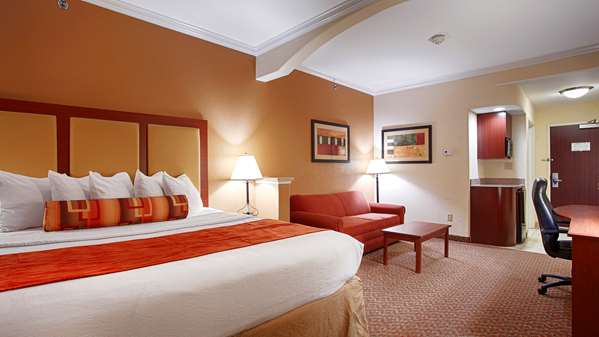  - Best Western Plus Waxahachie Inn & Suites