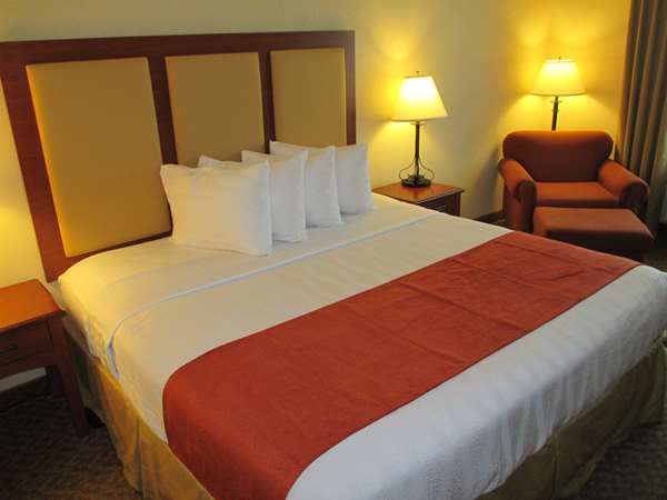  - Best Western Plus Waxahachie Inn & Suites