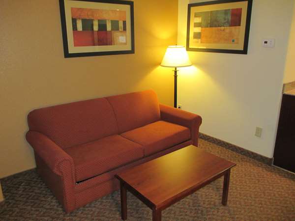 Suite - Best Western Plus Waxahachie Inn & Suites