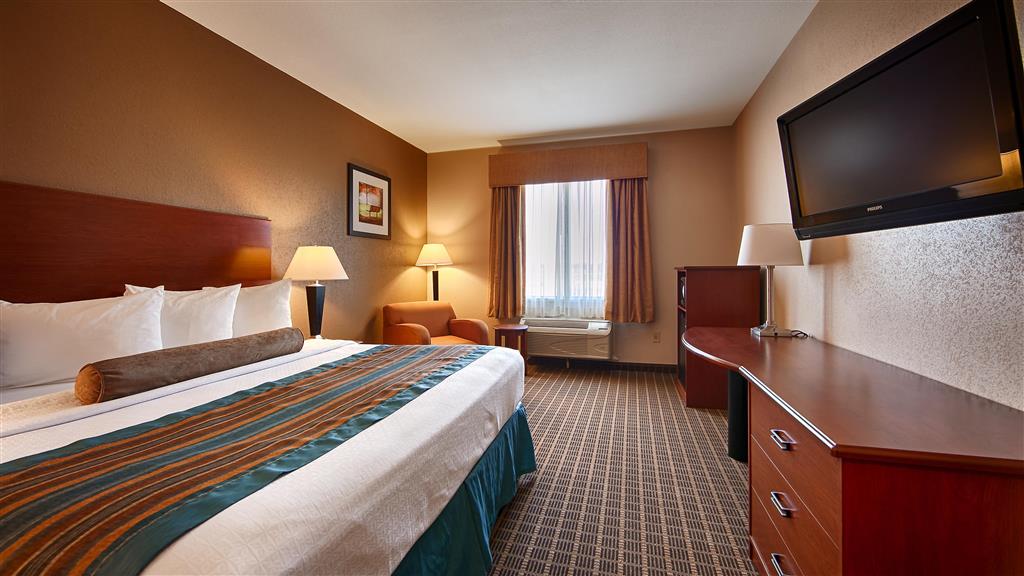 Best Western Orange Inn & Suites-guestroom-Guest Room,Indoor/Interior,On-Site.jpg