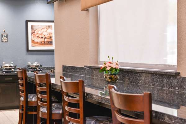 Restaurant - Best Western Plus Lake Jackson Inn & Suites