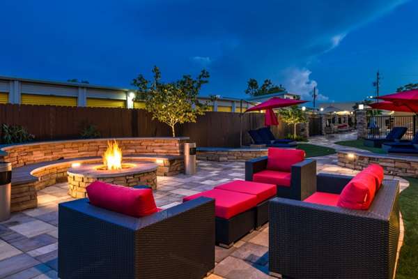  - Best Western Plus Lake Jackson Inn & Suites