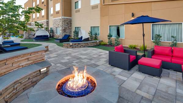  - Best Western Plus Lake Jackson Inn & Suites