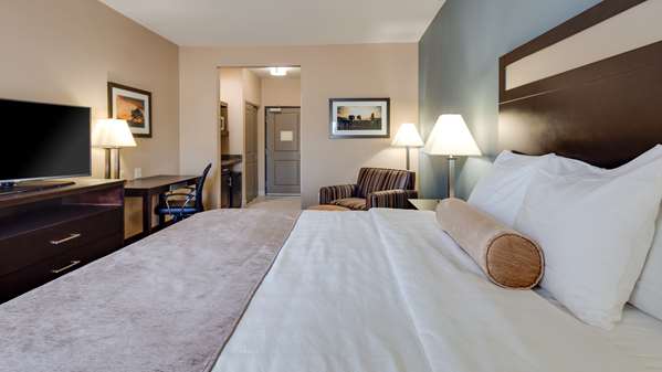  - Best Western Plus Lake Jackson Inn & Suites