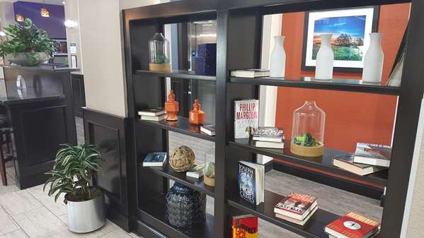  - Best Western Plus Lake Jackson Inn & Suites