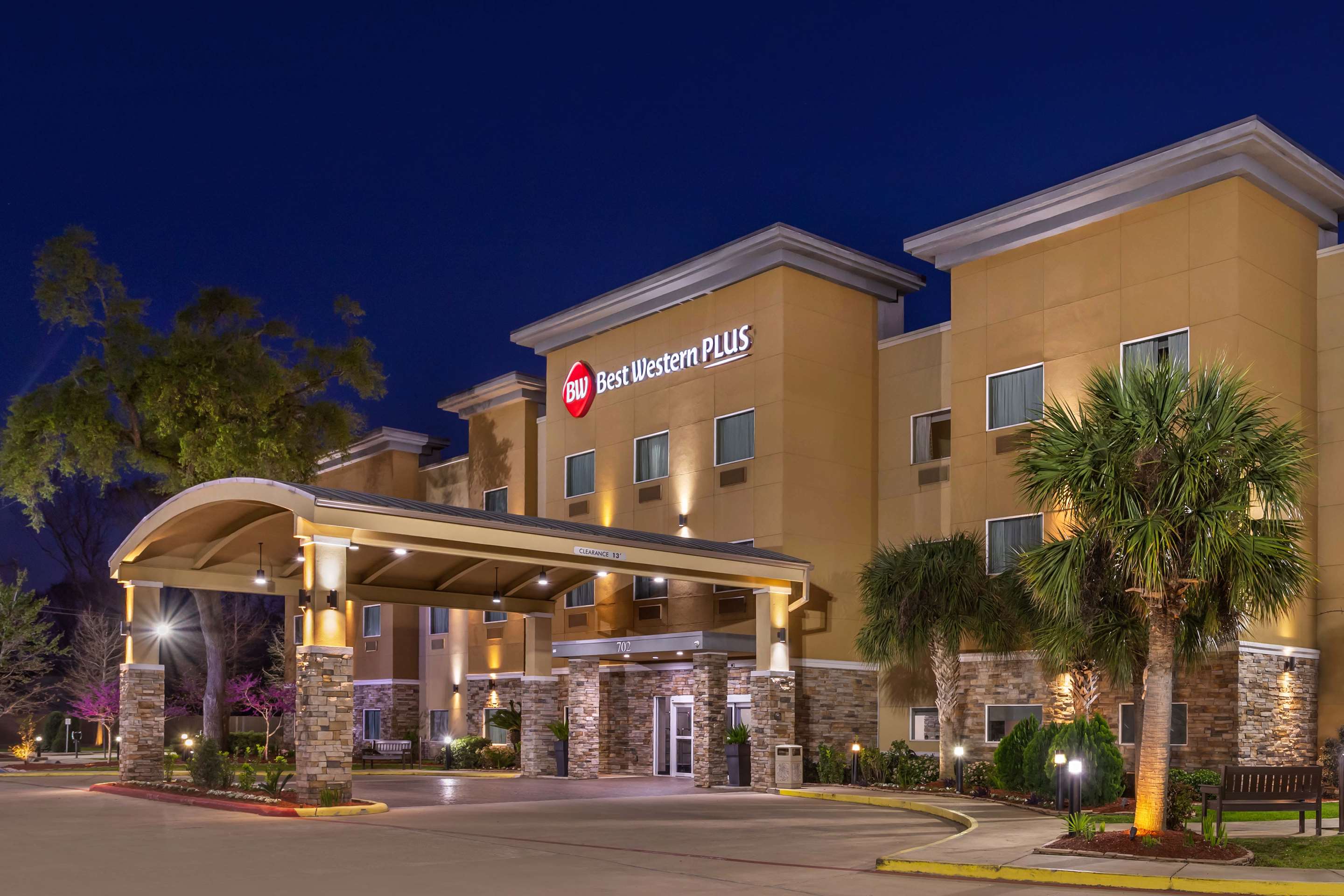 Exterior | Best Western Plus Lake Jackson Inn & Suites