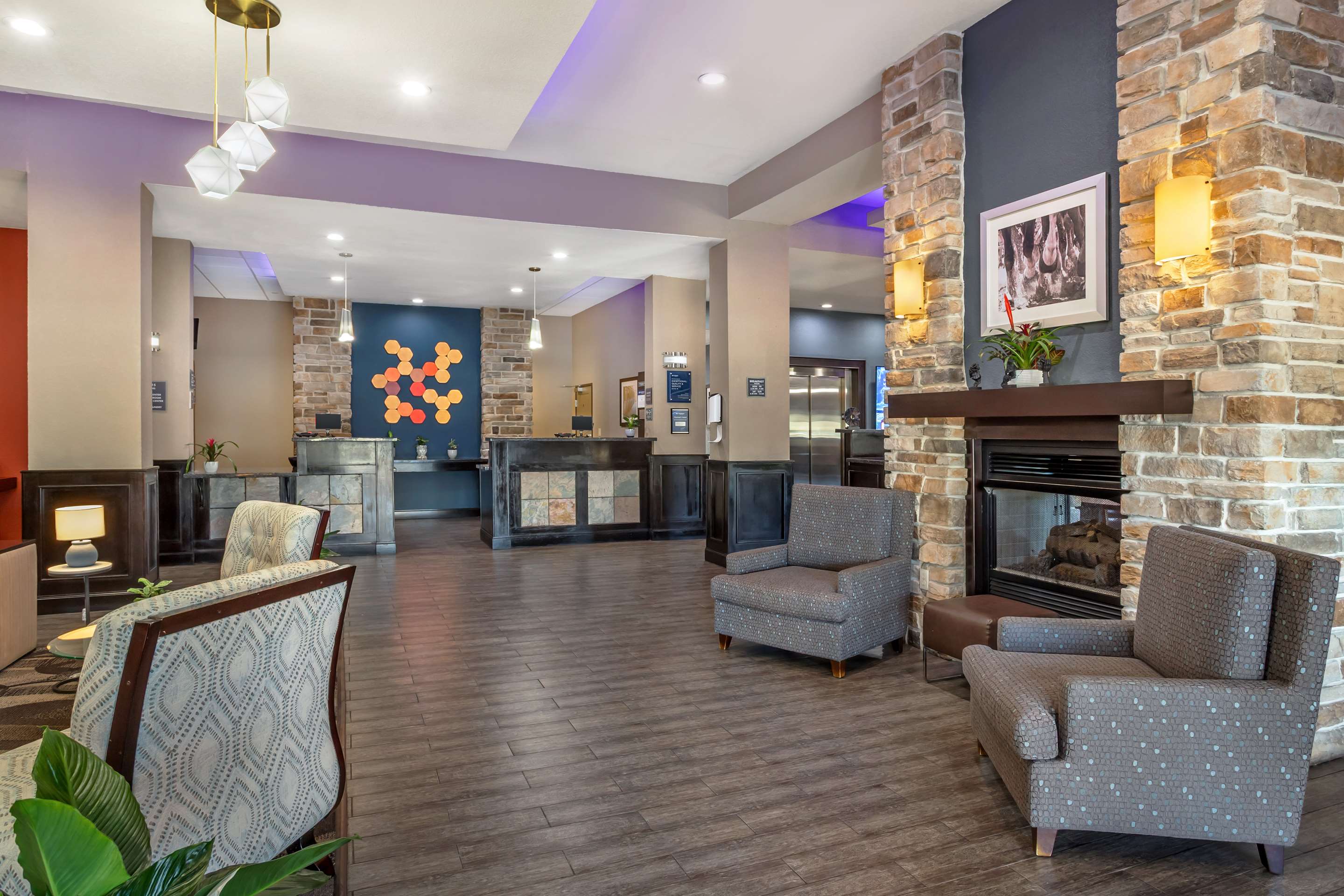 Lobby | Best Western Plus Lake Jackson Inn & Suites