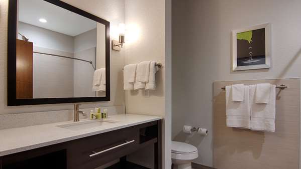  - Best Western Plus College Station Inn & Suites