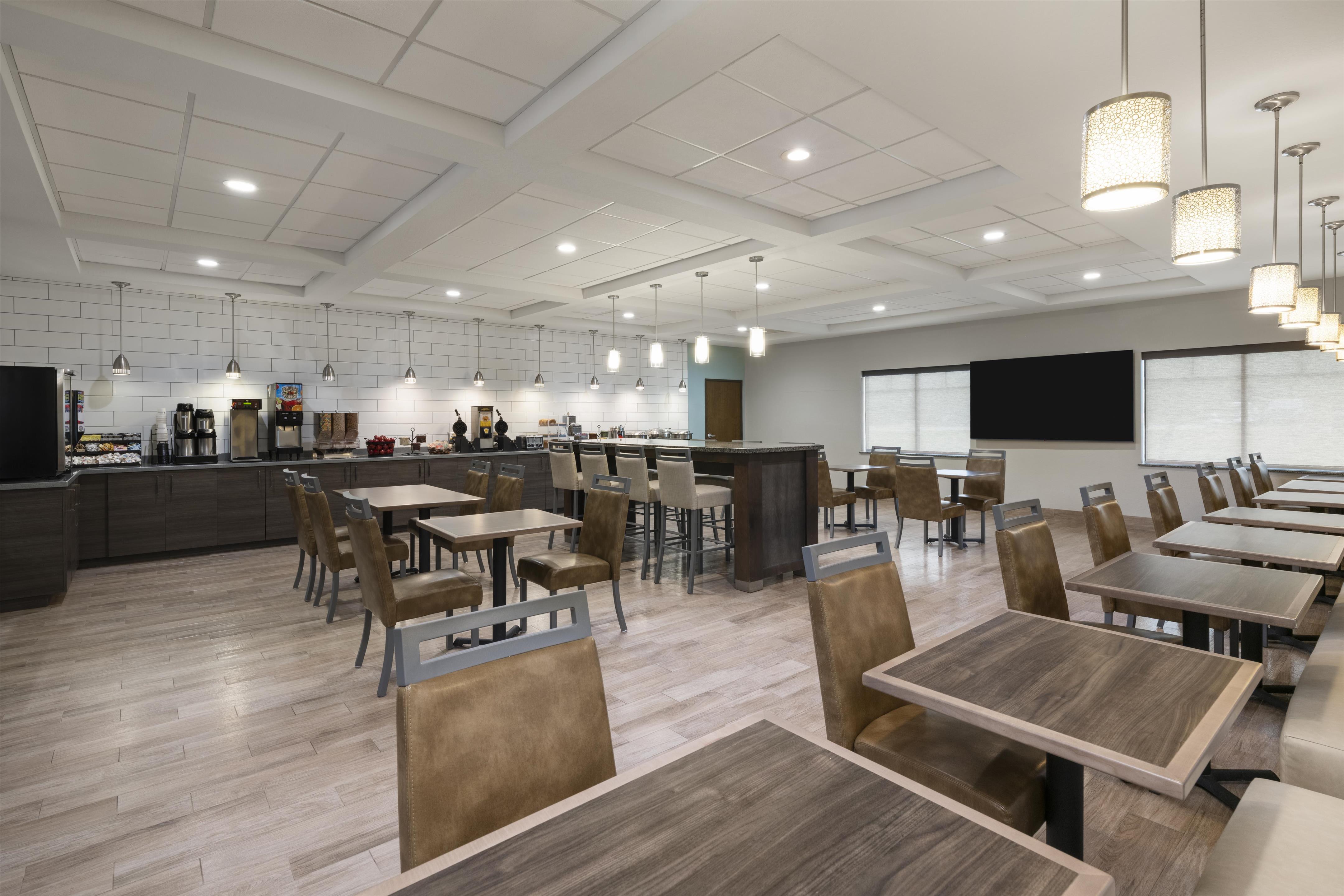 Breakfast Room | Best Western Plus College Station Inn & Suites