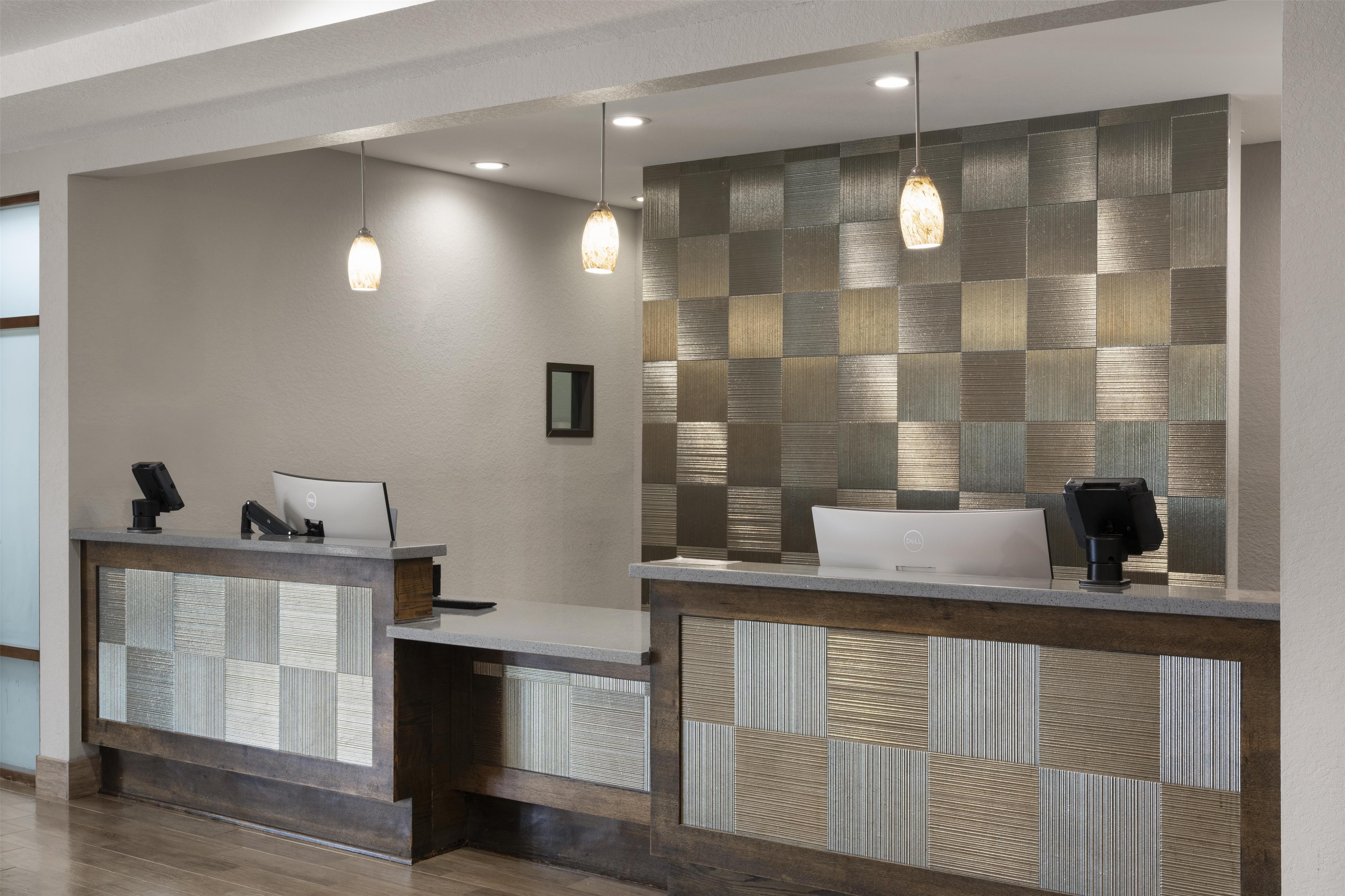 Front Desk | Best Western Plus College Station Inn & Suites