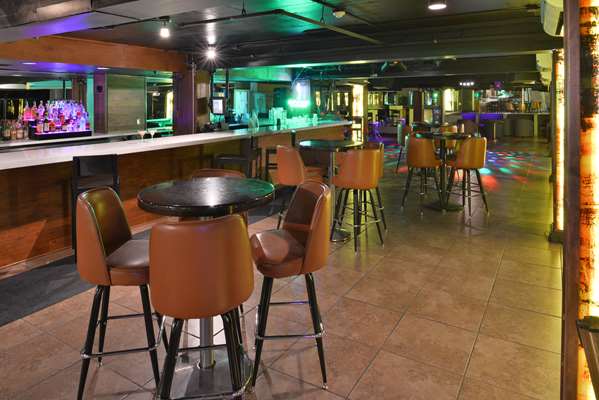 Bar - Best Western Plus Airport Hotel & Conference Center - I-10, Exit 25