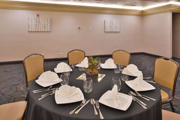  - Best Western Plus Airport Hotel & Conference Center - I-10, Exit 25