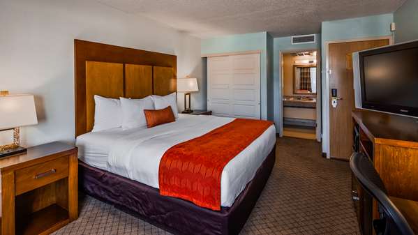  - Best Western Plus Airport Hotel & Conference Center - I-10, Exit 25