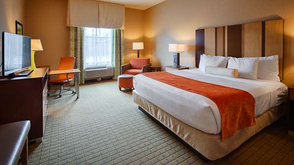  - Best Western Plus Flatonia Inn - I-10, Exit 661