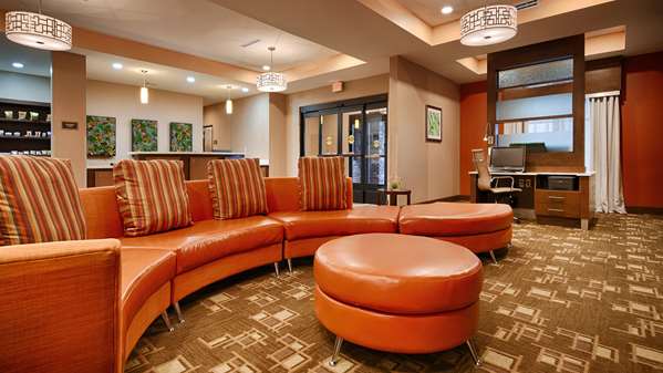  - Best Western Plus Flatonia Inn - I-10, Exit 661