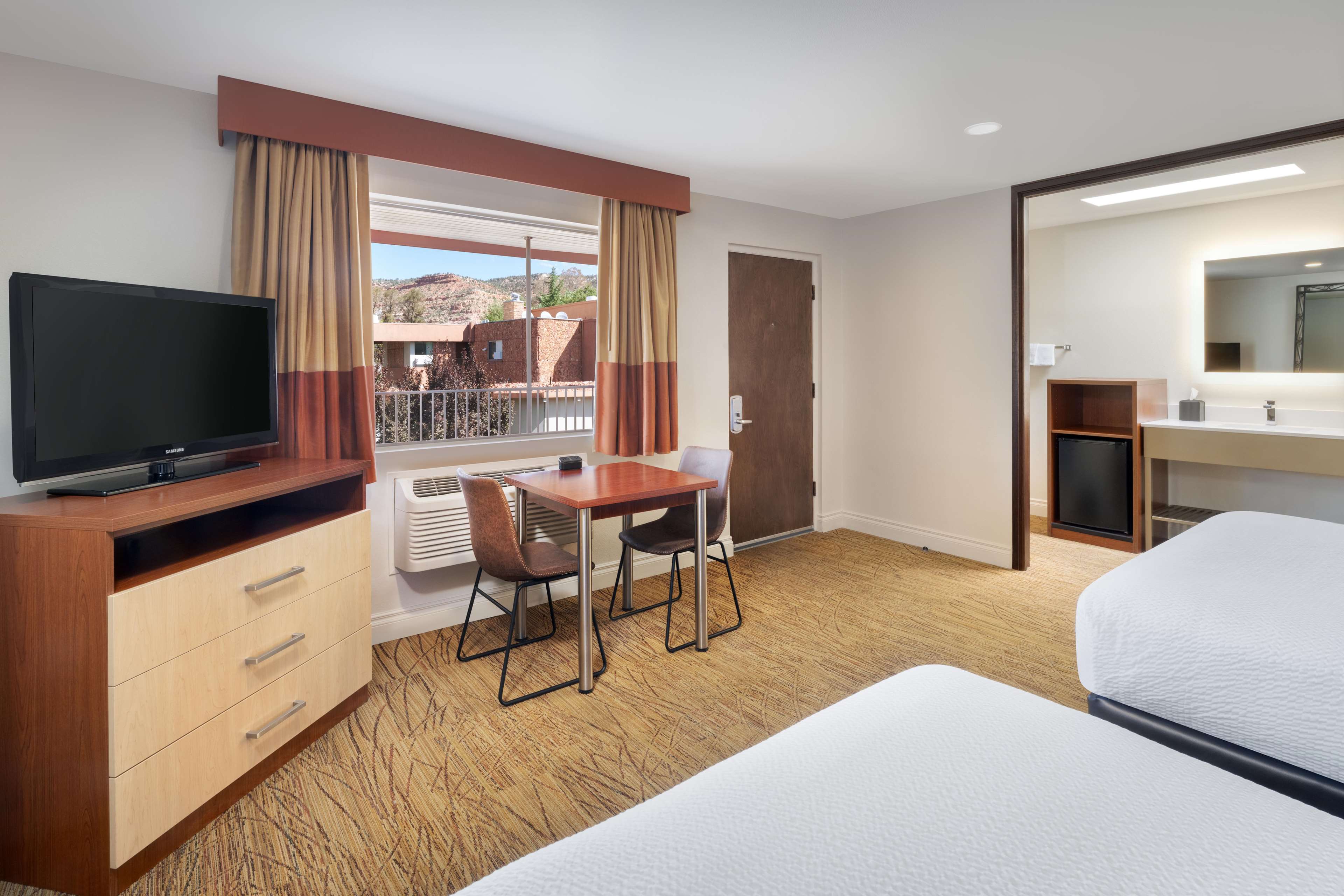 Best Western Red Hills - Tap to explore photos
