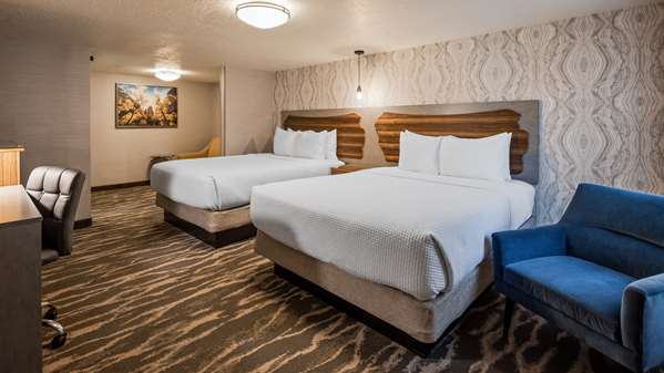 2 Queen Beds, Non-Smoking, High Speed Internet Access, Sofabed, Microwave, Refrigerator, Coffee Maker, Full Breakfast