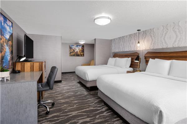 2 Queen Beds, Non-Smoking, High Speed Internet Access, Sofabed, Microwave, Refrigerator, Coffee Maker, Full Breakfast