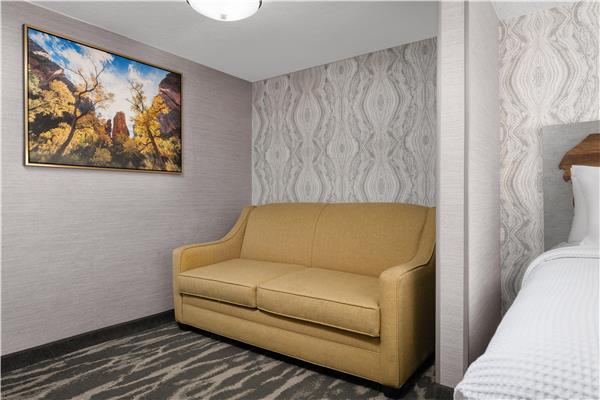2 Queen Beds, Non-Smoking, High Speed Internet Access, Sofabed, Microwave, Refrigerator, Coffee Maker, Full Breakfast