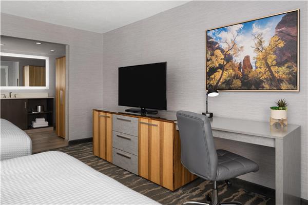 2 Queen Beds, Non-Smoking, High Speed Internet Access, 50 Inch Flat Screen Television, Microwave And Refrigerator, Coffee Maker, Hairdryer, Full Breakfast