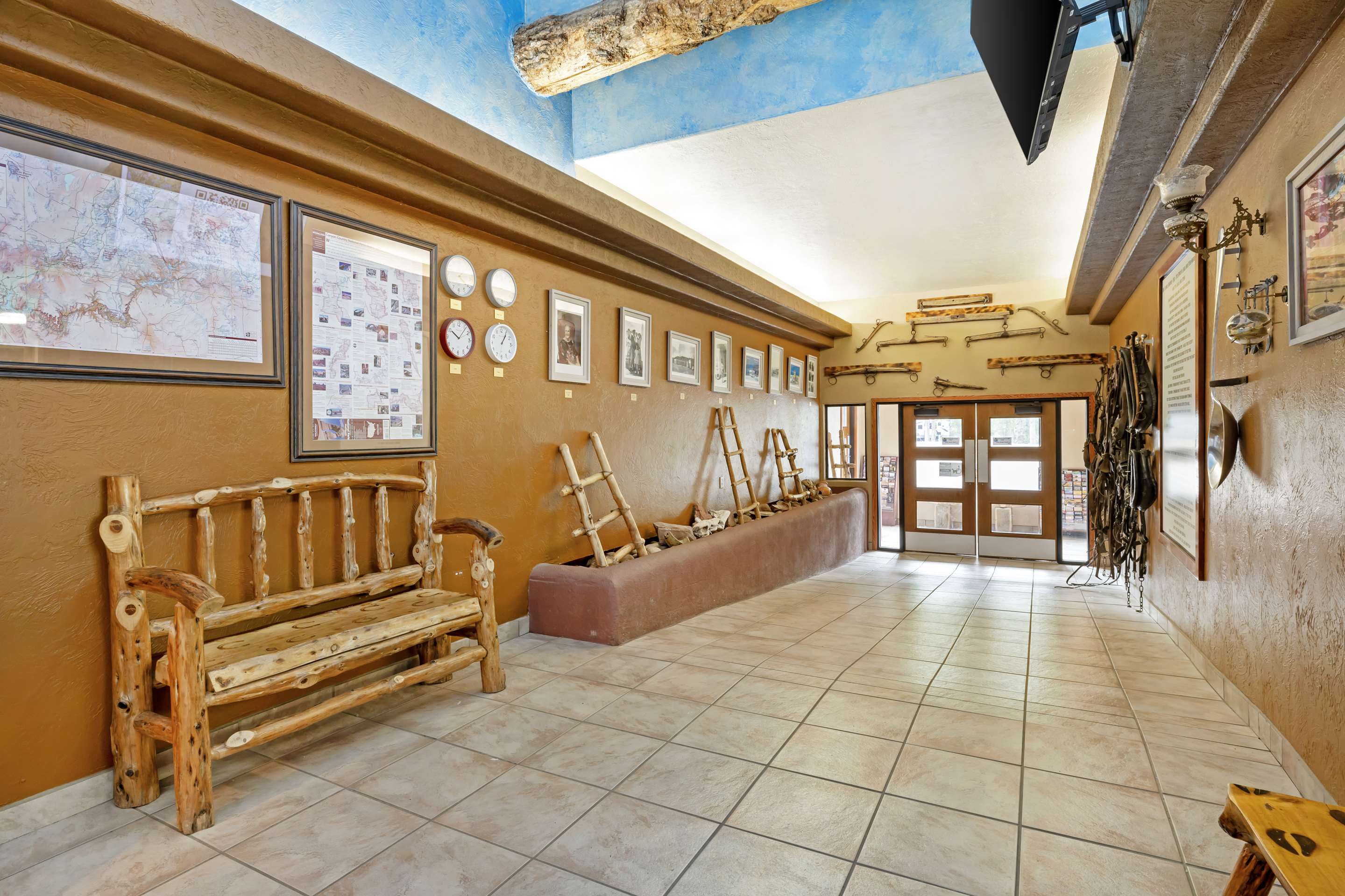 Lobby | Best Western East Zion Thunderbird Lodge