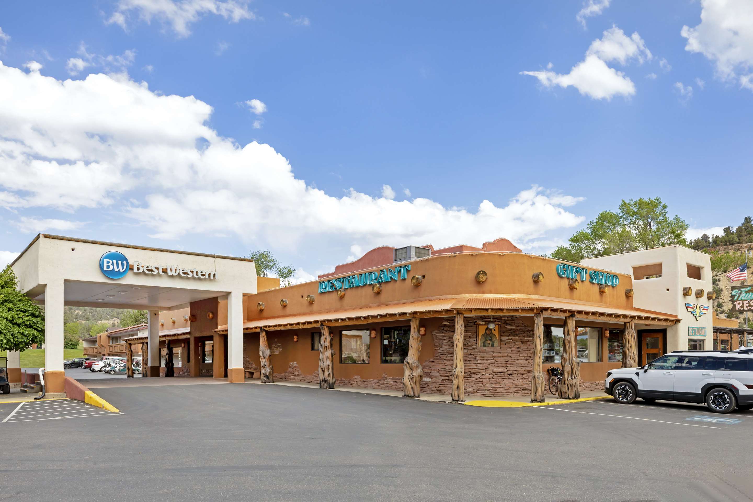 Exterior | Best Western East Zion Thunderbird Lodge