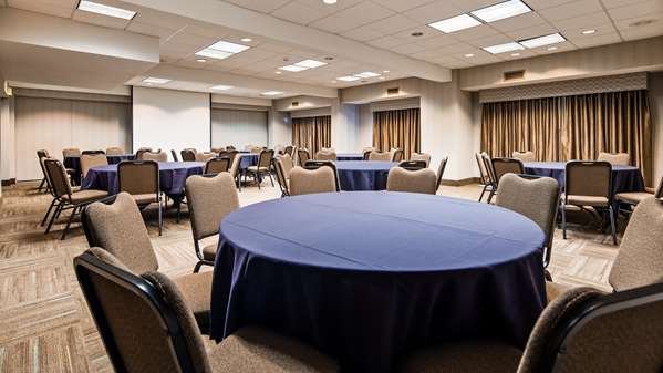  - Best Western Plus Cottontree Inn Sandy - I-15, Exit 291