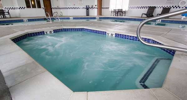 Pool - Best Western Holiday Hills Hotel Coalville - I-80, Exit 162