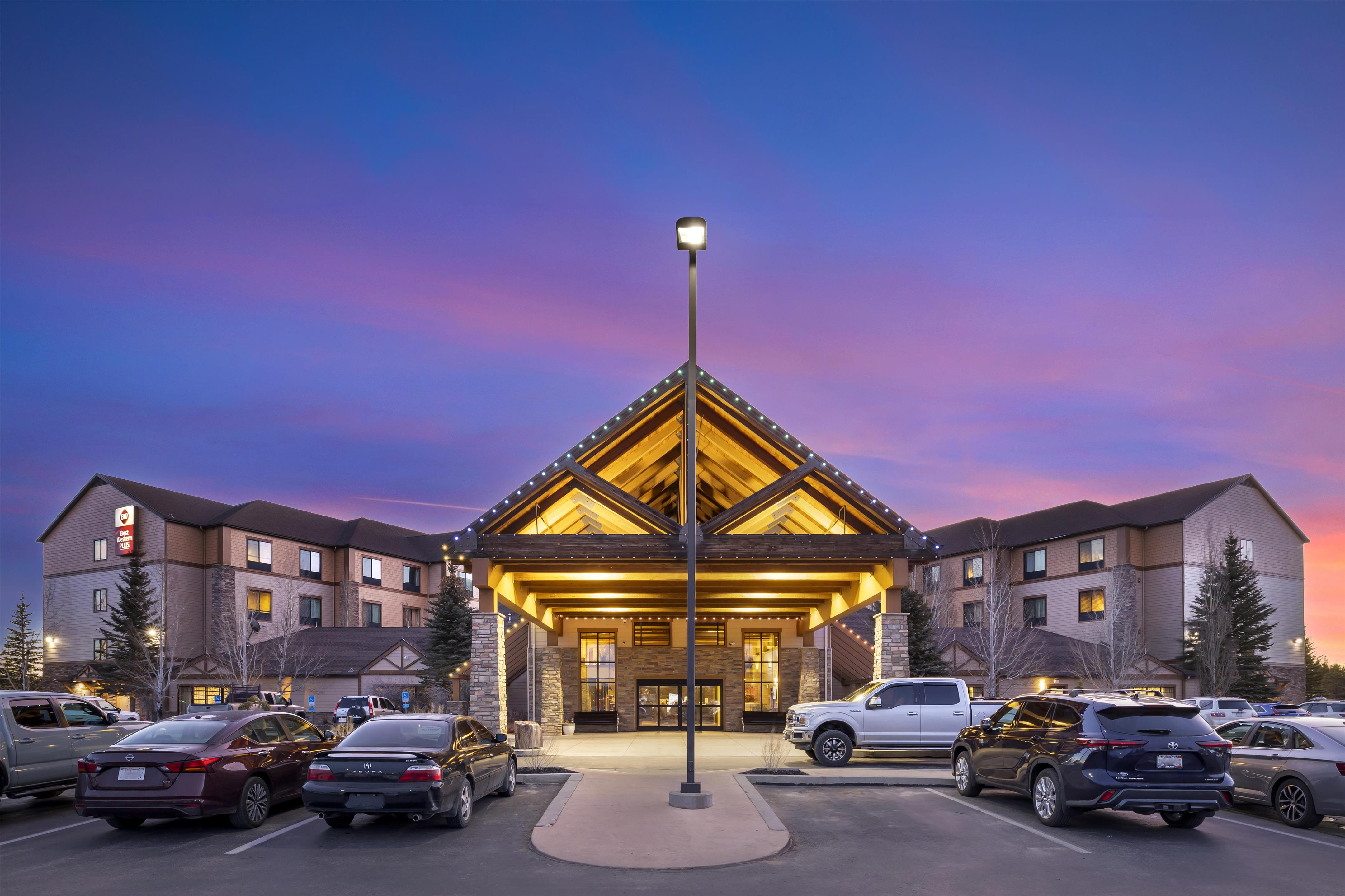 Twilight | Best Western Plus Bryce Canyon Grand Hotel