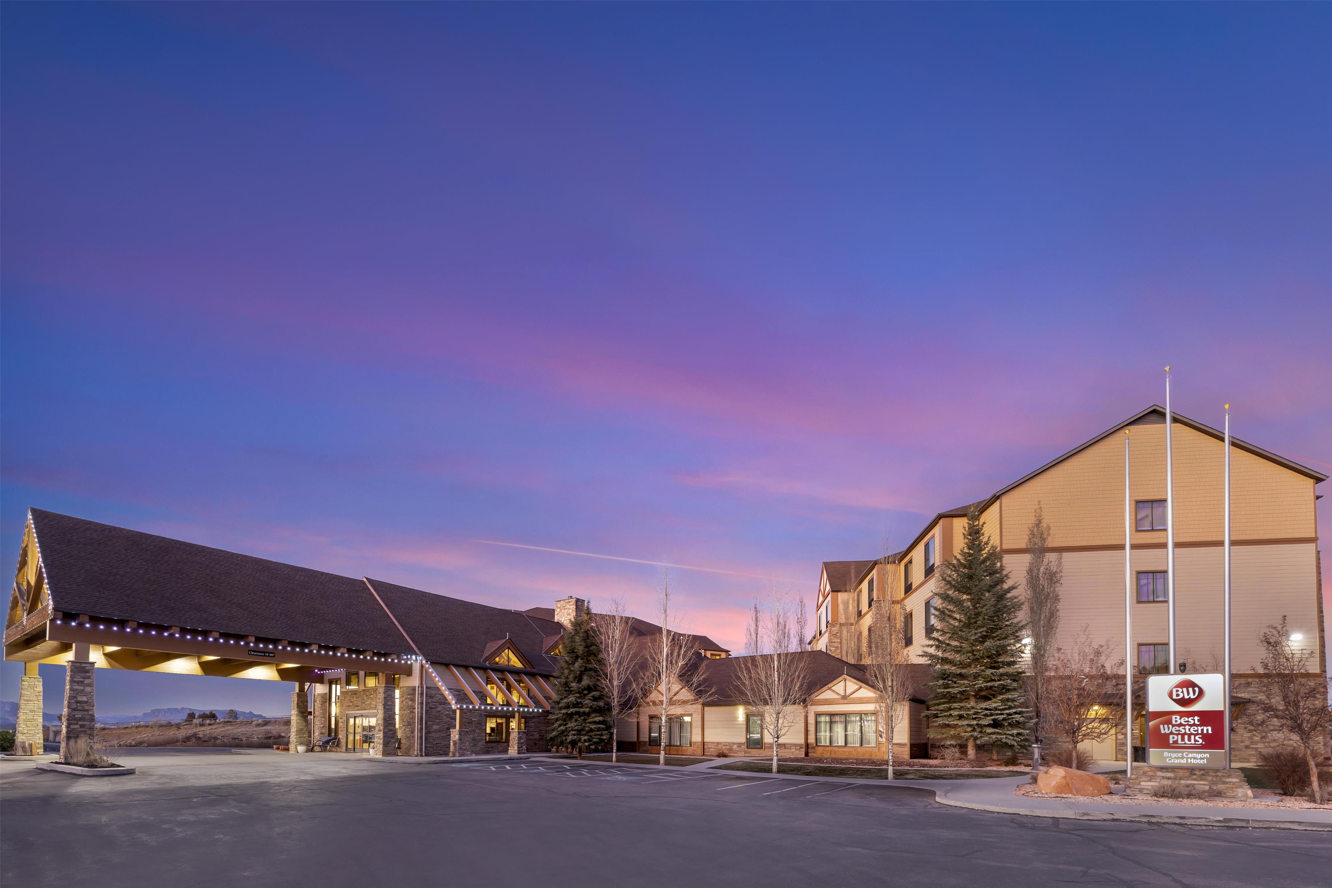 Twilight | Best Western Plus Bryce Canyon Grand Hotel